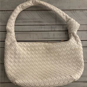 Elegant Cream Woven leather Shoulder Bag